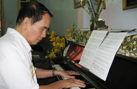 Nhạc sĩ Thế Song đã lên tàu ra khơi... - Ảnh 1. Nhạc sĩ Thế Song đã lên tàu ra khơi... - Ảnh 1.
