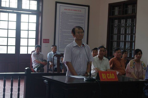 Nguyên phó viện trưởng Viện Kiểm sát nhân dân Thái Nguyên hầu tòa - Ảnh 1. Nguyên phó viện trưởng Viện Kiểm sát nhân dân Thái Nguyên hầu tòa - Ảnh 1.