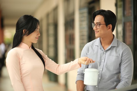Hương Tràm sẽ lại gây sốt với Nhắn gửi tuổi thanh xuân? - Ảnh 2. Hương Tràm sẽ lại gây sốt với Nhắn gửi tuổi thanh xuân? - Ảnh 2.