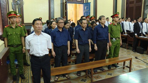 Luật sư đề nghị đổi hội đồng xét xử vụ Hứa Thị Phấn - Ảnh 1. Luật sư đề nghị đổi hội đồng xét xử vụ Hứa Thị Phấn - Ảnh 1.