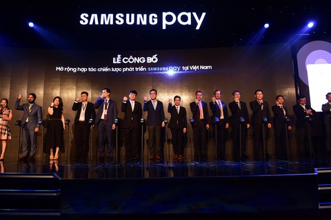 Samsung Pay: Cú hích lớn cho kinh tế không tiền mặt - Ảnh 2. Samsung Pay: Cú hích lớn cho kinh tế không tiền mặt - Ảnh 2.