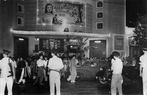 Chiêm ngưỡng tài tử, giai nhân điện ảnh một thời trong Kiếp hoa - Ảnh 6. Chiêm ngưỡng tài tử, giai nhân điện ảnh một thời trong Kiếp hoa - Ảnh 6.
