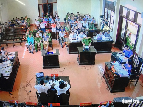 Vụ chạy thận 9 người chết: Mâu thuẫn thông tin chuyện thanh lý hợp đồng - Ảnh 3. Vụ chạy thận 9 người chết: Mâu thuẫn thông tin chuyện thanh lý hợp đồng - Ảnh 3.