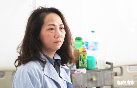 Hoảng loạn tìm chồng bị hất văng khỏi đoàn tàu lật giữa đêm - Ảnh 1. Hoảng loạn tìm chồng bị hất văng khỏi đoàn tàu lật giữa đêm - Ảnh 1.