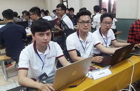 Sinh viên Duy Tân về nhì cuộc thi VNPT Secathon 2018 - Ảnh 1. Sinh viên Duy Tân về nhì cuộc thi VNPT Secathon 2018 - Ảnh 1.