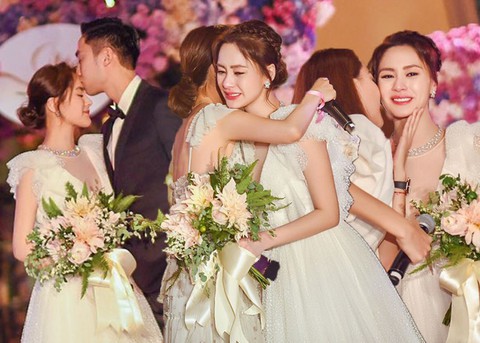 Chung Hân Đồng cưới chồng sau 10 năm sự cố ảnh nóng - Ảnh 5. Chung Hân Đồng cưới chồng sau 10 năm sự cố ảnh nóng - Ảnh 5.