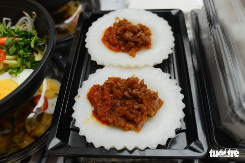 Cuối tuần thưởng thức cơm gà Singapore đạt chuẩn Michelin - Ảnh 7. Cuối tuần thưởng thức cơm gà Singapore đạt chuẩn Michelin - Ảnh 7.