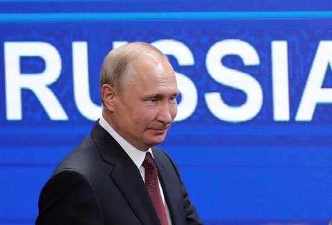 Ông Putin nói Nga bị làm ‘con tin’ trong các bê bối của ông Trump - Ảnh 1. Ông Putin nói Nga bị làm ‘con tin’ trong các bê bối của ông Trump - Ảnh 1.