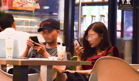 Đừng để Facebook... hành! - Ảnh 1. Đừng để Facebook... hành! - Ảnh 1.