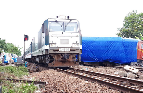 Đường sắt thông tuyến sau vụ hai tàu hàng tông nhau ở Quảng Nam - Ảnh 3. Đường sắt thông tuyến sau vụ hai tàu hàng tông nhau ở Quảng Nam - Ảnh 3.