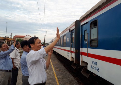 Nhà nước vẫn độc quyền, đường sắt sẽ tự rơi vào khủng hoảng - Ảnh 1. Nhà nước vẫn độc quyền, đường sắt sẽ tự rơi vào khủng hoảng - Ảnh 1.