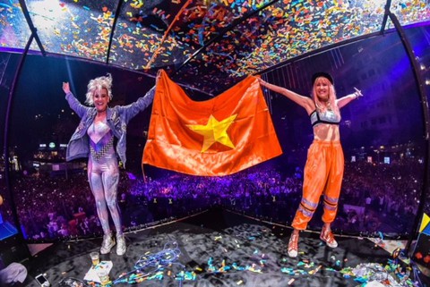 Phố đi bộ bùng nổ cùng dàn DJ quốc tế - Ảnh 1. Phố đi bộ bùng nổ cùng dàn DJ quốc tế - Ảnh 1.
