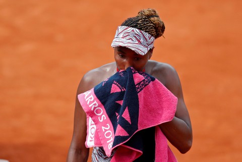 Đương kim vô địch Ostapenko bị loại ở vòng 1 Roland Garros - Ảnh 3. Đương kim vô địch Ostapenko bị loại ở vòng 1 Roland Garros - Ảnh 3.