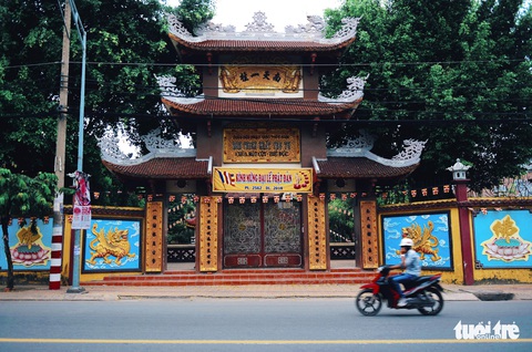 Mùa Phật Đản đi lễ chùa Một Cột tại Sài Gòn - Ảnh 1. Mùa Phật Đản đi lễ chùa Một Cột tại Sài Gòn - Ảnh 1.