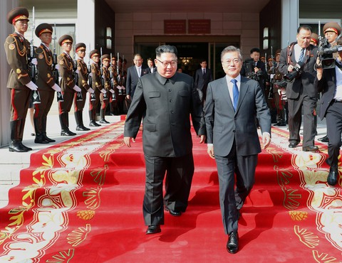 Tổng thống Hàn Quốc sẵn sàng gặp ông Kim mỗi ngày nếu cần - Ảnh 1. Tổng thống Hàn Quốc sẵn sàng gặp ông Kim mỗi ngày nếu cần - Ảnh 1.