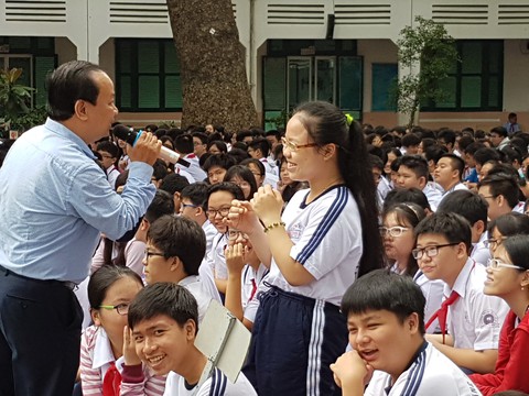 Quận 3 hạn chế nhận học sinh có hộ khẩu ngoài quận - Ảnh 1. Quận 3 hạn chế nhận học sinh có hộ khẩu ngoài quận - Ảnh 1.