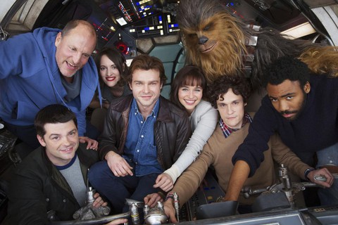 Khán giả đã mệt với phim Star wars? - Ảnh 2. Khán giả đã mệt với phim Star wars? - Ảnh 2.