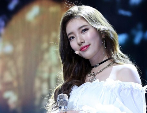 7 điều tình đầu quốc dân Suzy khiến fan mê đắm - Ảnh 3. 7 điều tình đầu quốc dân Suzy khiến fan mê đắm - Ảnh 3.