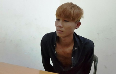 Bắt 2 nghi can cướp giật đâm người dân truy đuổi bị thương - Ảnh 3. Bắt 2 nghi can cướp giật đâm người dân truy đuổi bị thương - Ảnh 3.