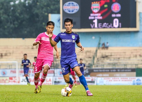 Tuyển thủ U-23 VN hụt giúp Bình Dương hạ Sài Gòn - Ảnh 1. Tuyển thủ U-23 VN hụt giúp Bình Dương hạ Sài Gòn - Ảnh 1.
