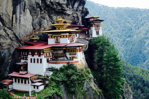 Có phải ai cũng tìm thấy hạnh phúc ở Bhutan? - Ảnh 6. Có phải ai cũng tìm thấy hạnh phúc ở Bhutan? - Ảnh 6.