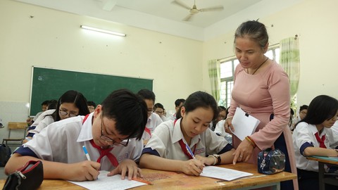 Tỉ lệ chọi tuyển sinh vào lớp 10 TP.HCM tăng đột biến - Ảnh 1. Tỉ lệ chọi tuyển sinh vào lớp 10 TP.HCM tăng đột biến - Ảnh 1.