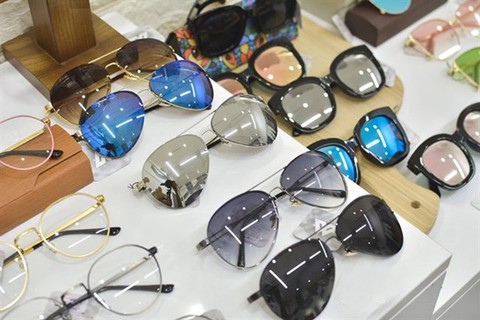 Mắt kính Thái Bình Dương giảm đến 50% cho mọi sản phẩm - Ảnh 1. Mắt kính Thái Bình Dương giảm đến 50% cho mọi sản phẩm - Ảnh 1.