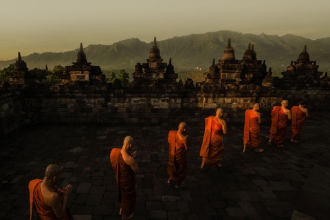 Đèn trời rực sáng thánh địa Phật giáo trong đại lễ Phật đản - Ảnh 14. Đèn trời rực sáng thánh địa Phật giáo trong đại lễ Phật đản - Ảnh 14.