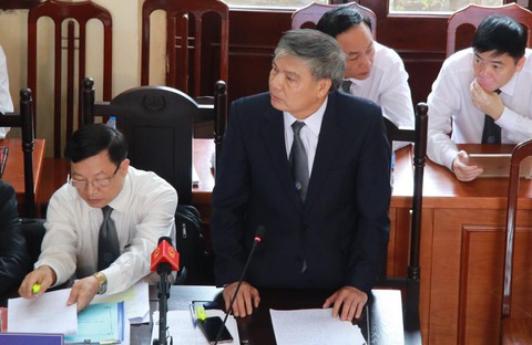 Luật sư phản đối VKS: thích thì truy tố, không thích thì rút - Ảnh 4. Luật sư phản đối VKS: thích thì truy tố, không thích thì rút - Ảnh 4.