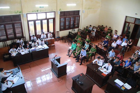 Nói lời sau cùng, bác sĩ Hoàng Công Lương đề nghị tòa tuyên vô tội - Ảnh 2. Nói lời sau cùng, bác sĩ Hoàng Công Lương đề nghị tòa tuyên vô tội - Ảnh 2.