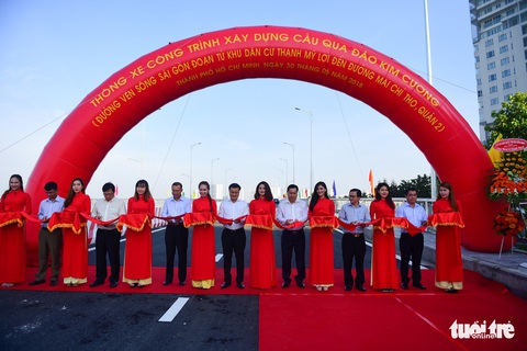 TP.HCM thông xe cầu qua đảo Kim Cương - Ảnh 1. TP.HCM thông xe cầu qua đảo Kim Cương - Ảnh 1.