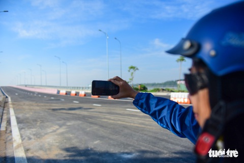 TP.HCM thông xe cầu qua đảo Kim Cương - Ảnh 10. TP.HCM thông xe cầu qua đảo Kim Cương - Ảnh 10.