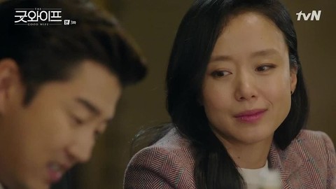 Nữ hoàng cảnh nóng Jeon Do- yeon làm Người vợ tuyệt vời - Ảnh 9. Nữ hoàng cảnh nóng Jeon Do- yeon làm Người vợ tuyệt vời - Ảnh 9.