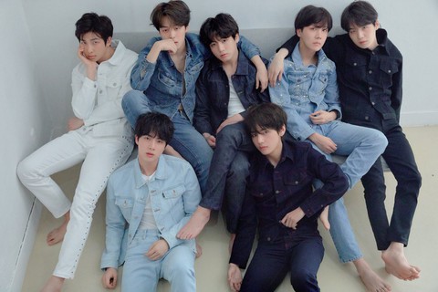 BTS đứng đầu Billboard 200: thời kỳ Michael Jackson của Kpop - Ảnh 2. BTS đứng đầu Billboard 200: thời kỳ Michael Jackson của Kpop - Ảnh 2.