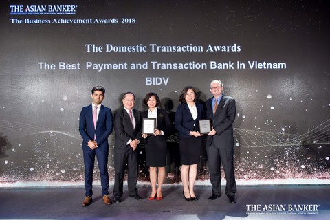 BIDV được vinh danh tại hội nghị thượng đỉnh ngành tài chính - Ảnh 1. BIDV được vinh danh tại hội nghị thượng đỉnh ngành tài chính - Ảnh 1.