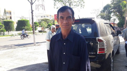 12 đảng viên gây oan ông Huỳnh Văn Nén rút kinh nghiệm sâu sắc - Ảnh 1. 12 đảng viên gây oan ông Huỳnh Văn Nén rút kinh nghiệm sâu sắc - Ảnh 1.