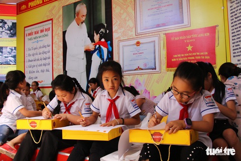 Thiếu nhi vẽ tranh vườn trường mơ ước của em - Ảnh 2. Thiếu nhi vẽ tranh vườn trường mơ ước của em - Ảnh 2.