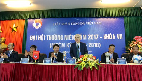 Quá trình phó chủ tịch VFF từ chức sao bài bản, lớp lang quá! - Ảnh 1. Quá trình phó chủ tịch VFF từ chức sao bài bản, lớp lang quá! - Ảnh 1.