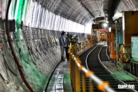 Ngắm đường hầm metro thứ 2 sắp hoàn thành dưới lòng đất - Ảnh 2. Ngắm đường hầm metro thứ 2 sắp hoàn thành dưới lòng đất - Ảnh 2.