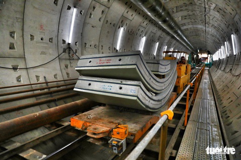 Ngắm đường hầm metro thứ 2 sắp hoàn thành dưới lòng đất - Ảnh 3. Ngắm đường hầm metro thứ 2 sắp hoàn thành dưới lòng đất - Ảnh 3.