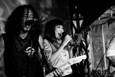 RocknShare: Đừng sống giống như hòn đá - Ảnh 4. RocknShare: Đừng sống giống như hòn đá - Ảnh 4.