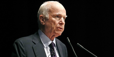 Di chúc của McCain: Không mời ông Trump dự đám tang - Ảnh 1. Di chúc của McCain: Không mời ông Trump dự đám tang - Ảnh 1.
