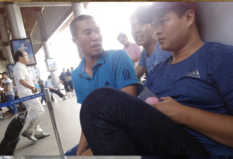 Cò xe lộng hành, ăn chia trên lưng hành khách - Ảnh 1. Cò xe lộng hành, ăn chia trên lưng hành khách - Ảnh 1.