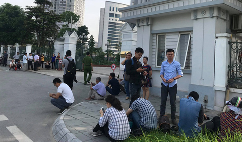 Ông Trịnh Xuân Thanh và con trai rút kháng cáo - Ảnh 3. Ông Trịnh Xuân Thanh và con trai rút kháng cáo - Ảnh 3.