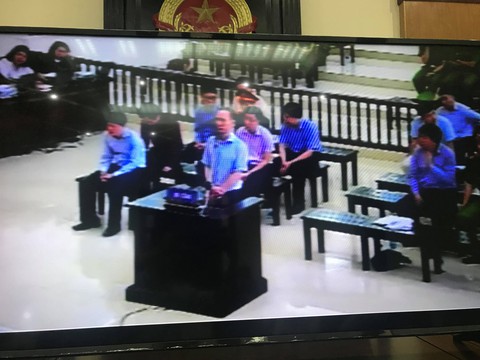 Ông Trịnh Xuân Thanh và con trai rút kháng cáo - Ảnh 4. Ông Trịnh Xuân Thanh và con trai rút kháng cáo - Ảnh 4.
