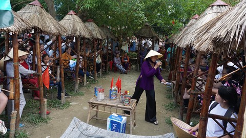 Sống chết với bài chòi - Ảnh 1. Sống chết với bài chòi - Ảnh 1.