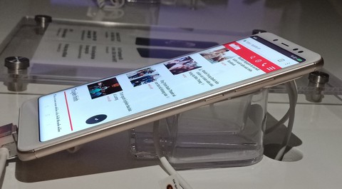 Xiaomi ra mắt quái kiệt chụp hình Redmi Note 5 - Ảnh 1. Xiaomi ra mắt quái kiệt chụp hình Redmi Note 5 - Ảnh 1.