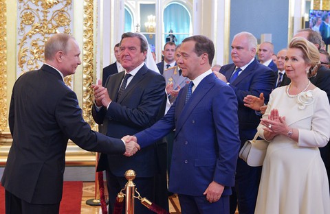 Thủ tướng Medvedev lại được đề cử làm thủ tướng Nga - Ảnh 1. Thủ tướng Medvedev lại được đề cử làm thủ tướng Nga - Ảnh 1.