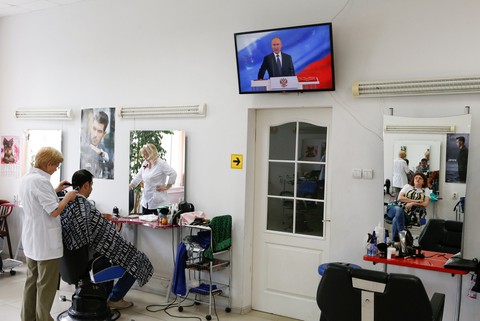 Tổng thống Putin ví nước Nga như con phượng hoàng - Ảnh 2. Tổng thống Putin ví nước Nga như con phượng hoàng - Ảnh 2.