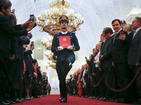 Toàn cảnh lễ nhậm chức tổng thống Nga lần 4 của ông Putin - Ảnh 3. Toàn cảnh lễ nhậm chức tổng thống Nga lần 4 của ông Putin - Ảnh 3.